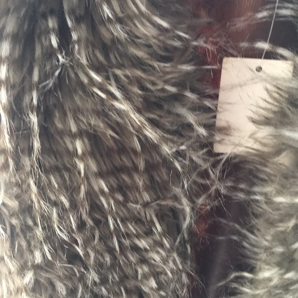 Vest - Picture 2 of 2